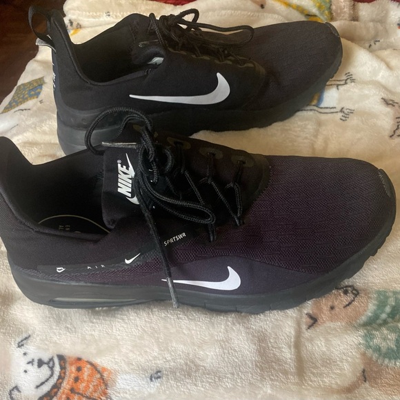 Nike Sportswear Air Shoes - Picture 4 of 7